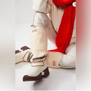 NWOBOX HUNTER WANDER TALL COZY BOOTS Received 2/5/26